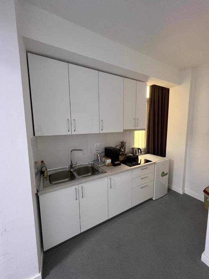 Skenderbej Rooms Tirana Exterior foto